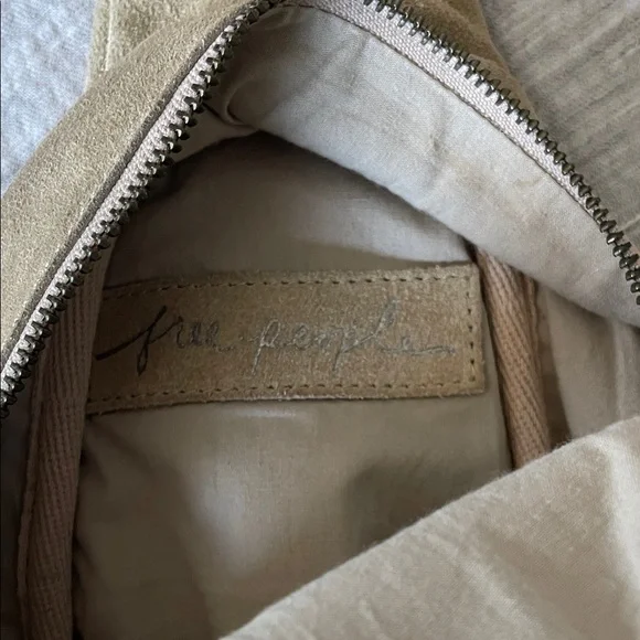 Stylish Tan Suede Free People Women’s Crossbody Sling Bag - Picture 2 of 3